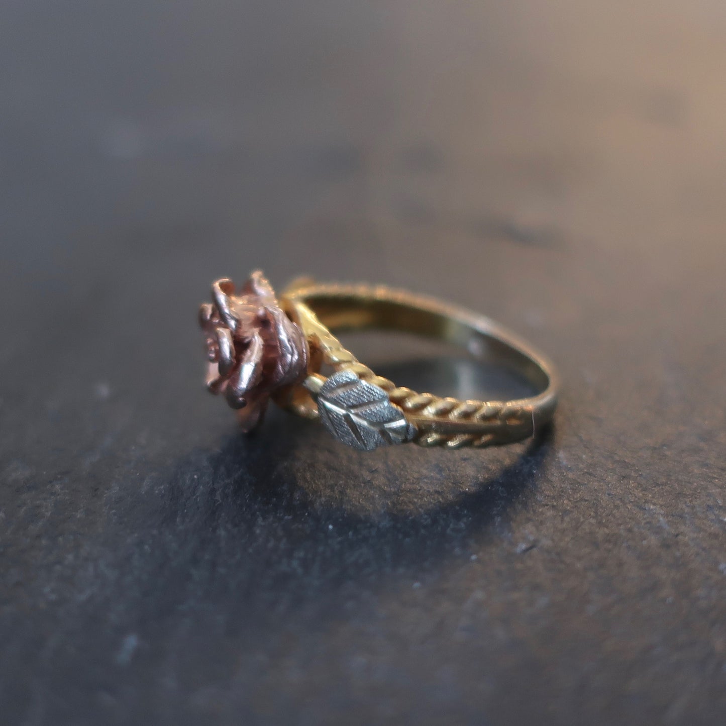 Vintage Black Hills Gold Flower Ring