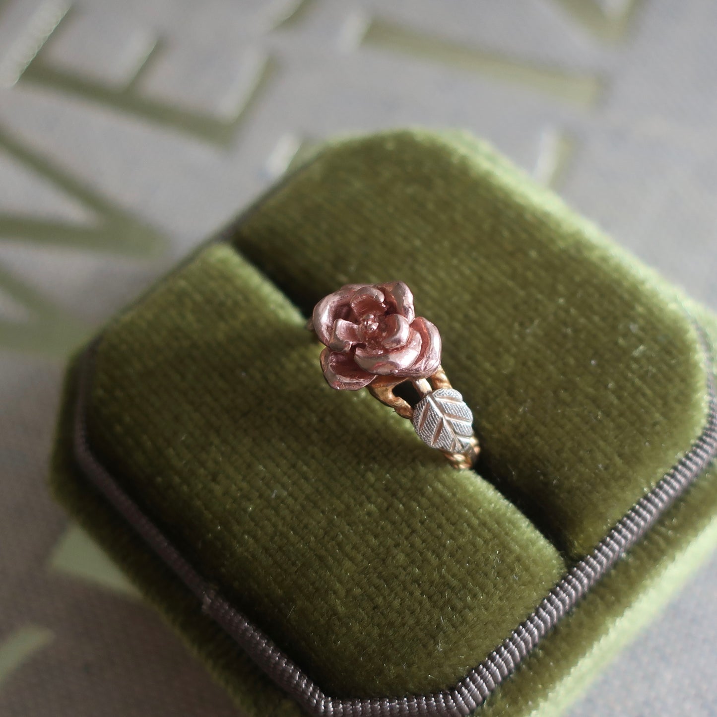 Vintage Black Hills Gold Flower Ring