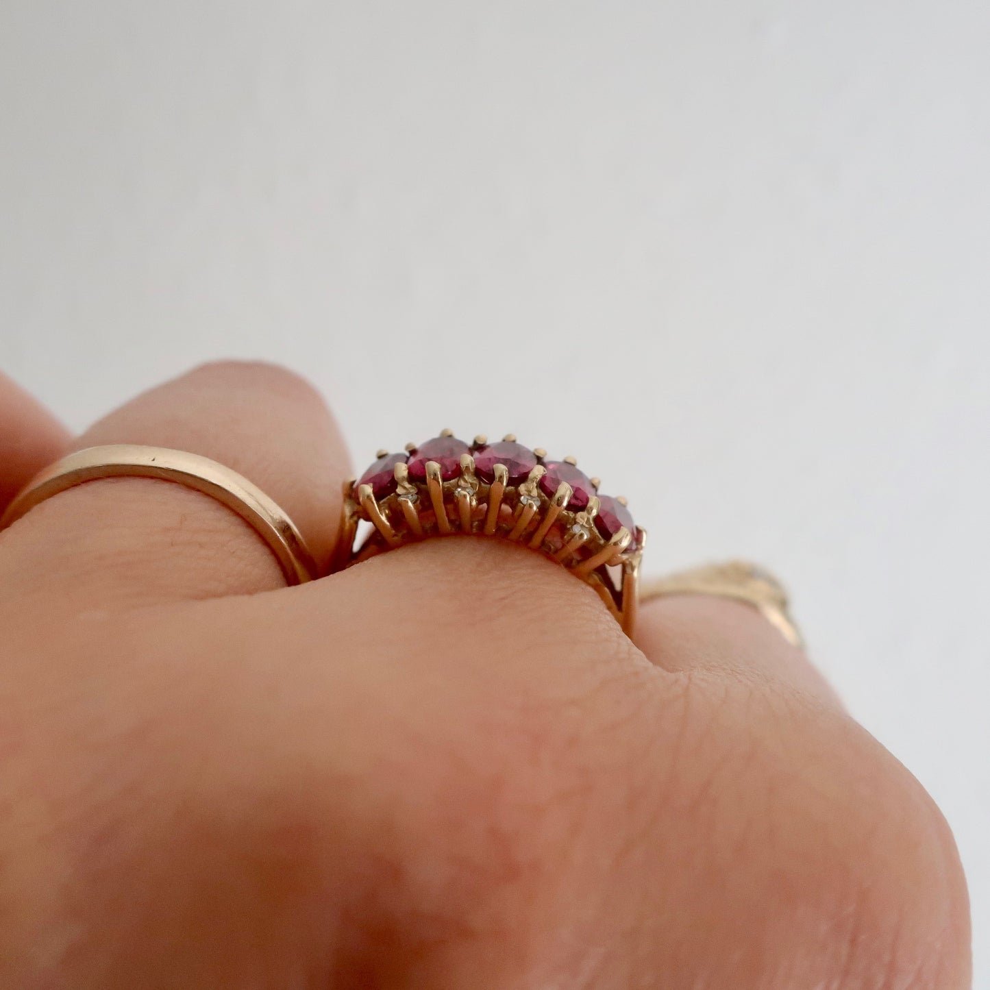 Vintage 5 Stone Rhodolite Garnet and Diamond Ring
