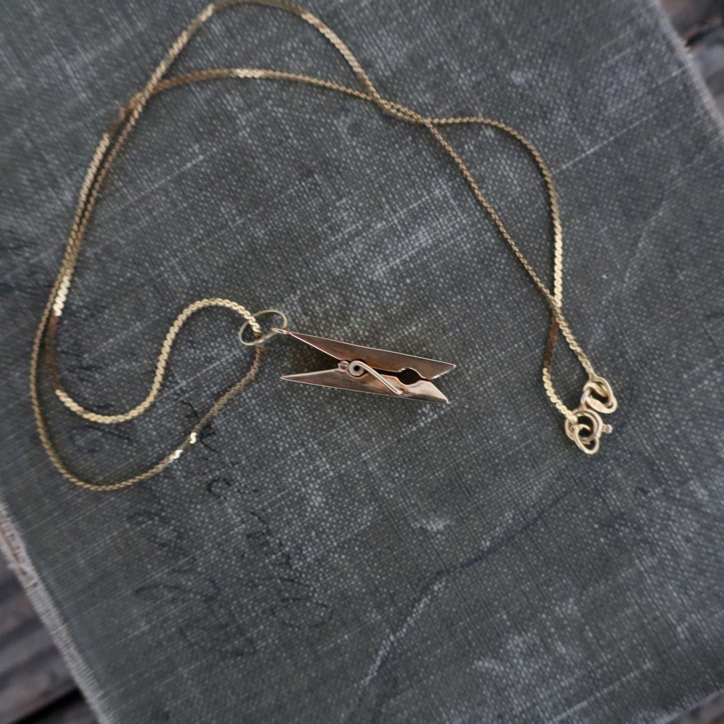 Vintage 14kt Gold Clip Charm Necklace