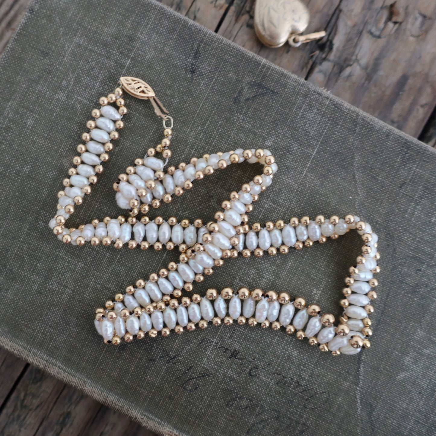 Vintage Fresh Water Pearl and 14kt Gold Necklace