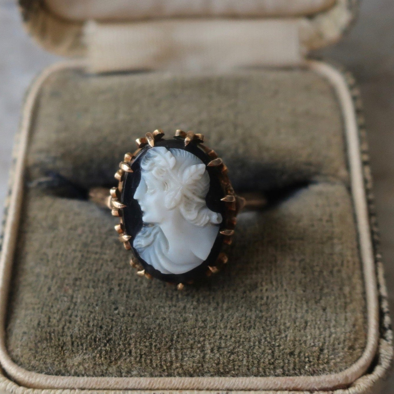 Antique Edwardian Hard Stone Cameo