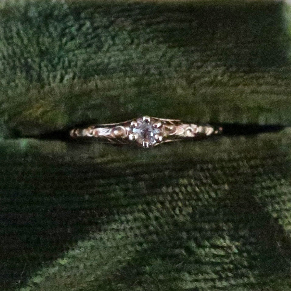 Vintage 1930's Petite Diamond Ring