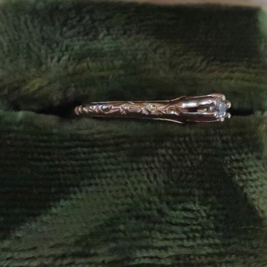 Vintage 1930's Petite Diamond Ring