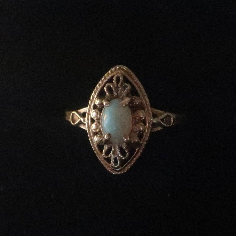 Vintage Opal and 14kt Gold Ring