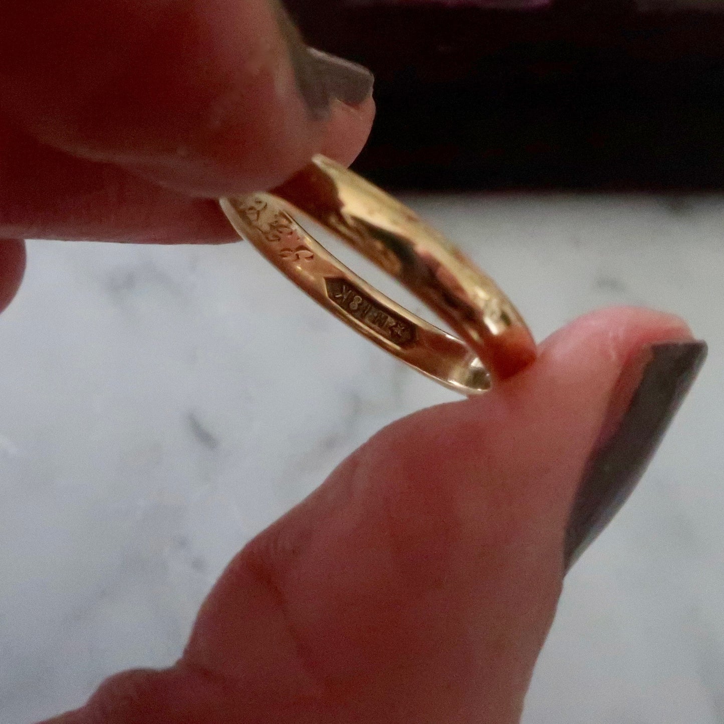 Lux Antique 18kt Gold Band