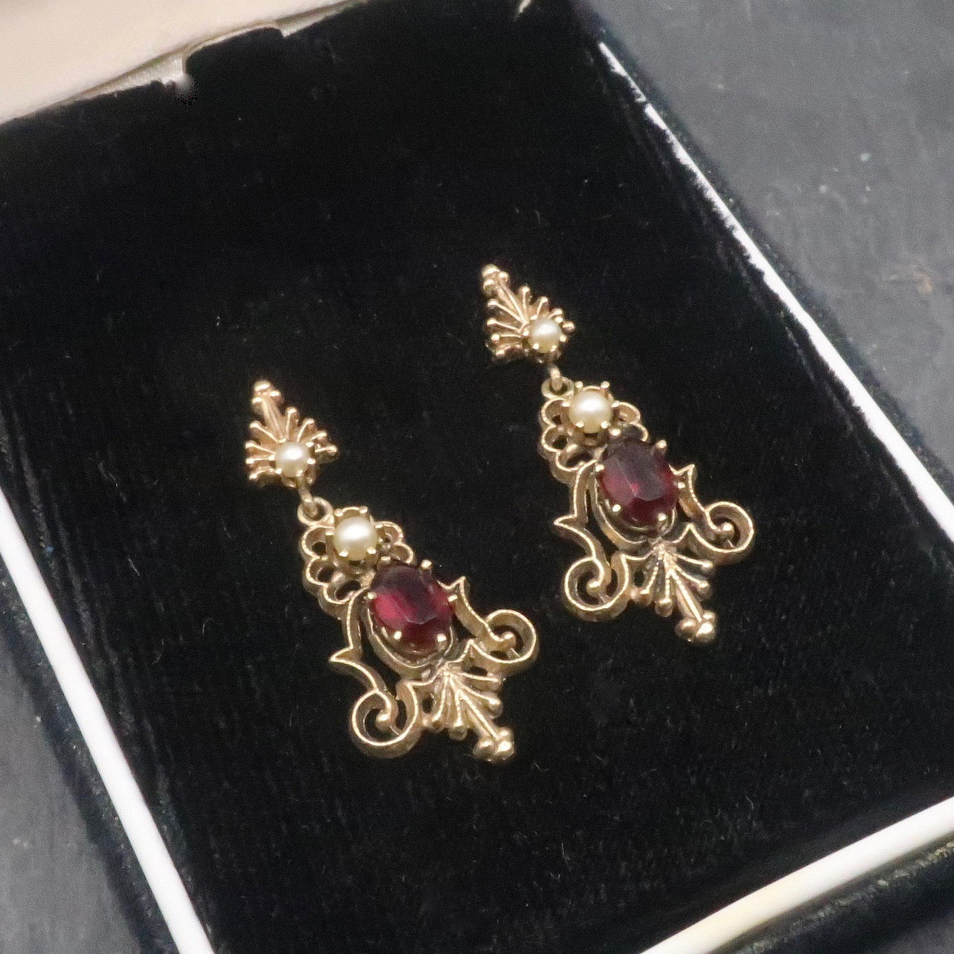 Antique Victorian 14kt Gold and Garnet Earrings
