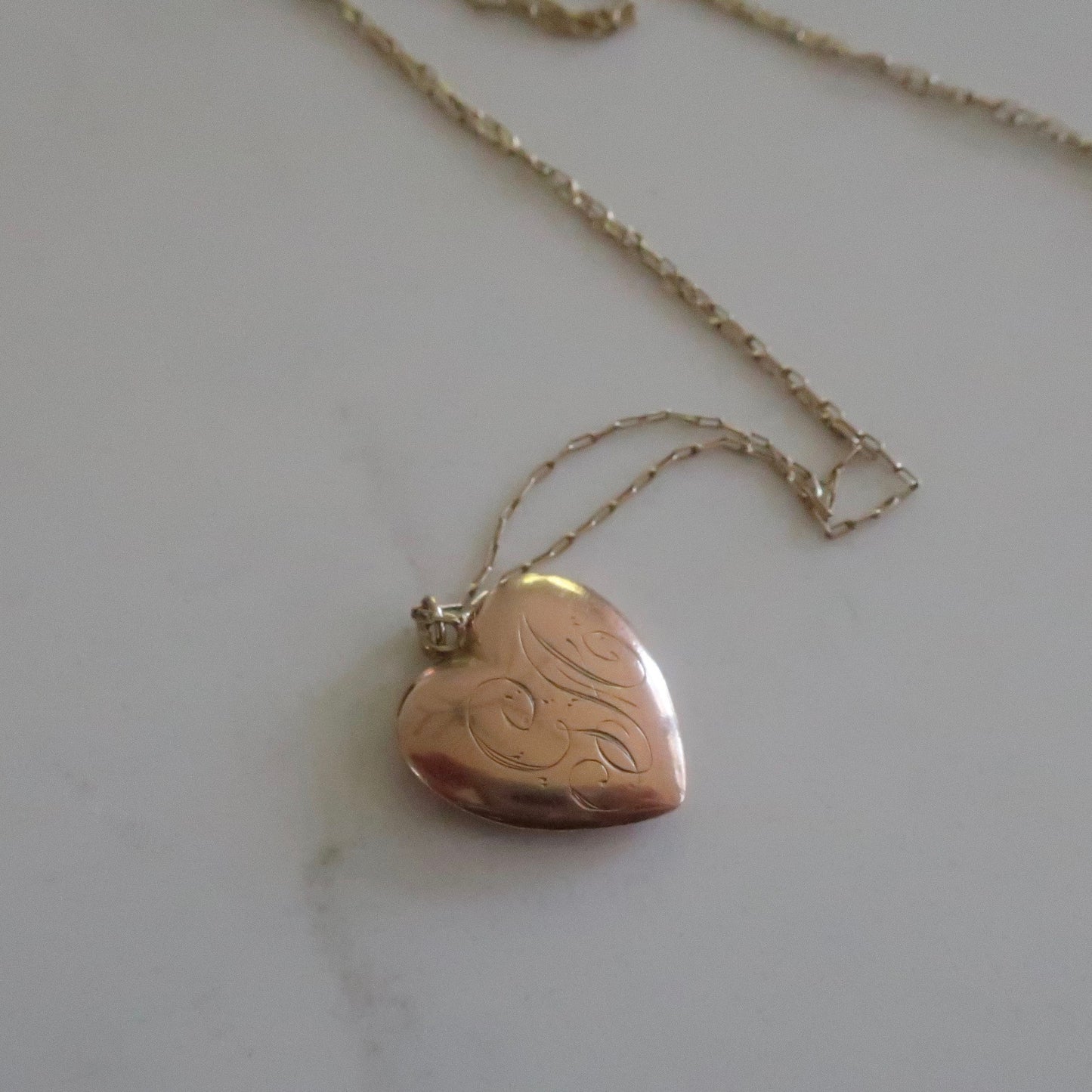 14kt Antique Heart Charm Necklace