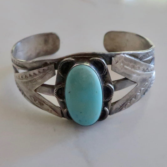 Vintage Native American Turquoise Cuff