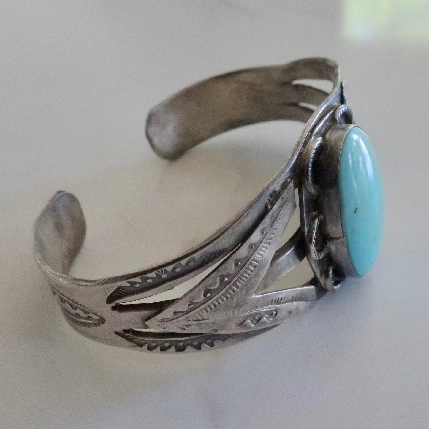 Vintage Native American Turquoise Cuff