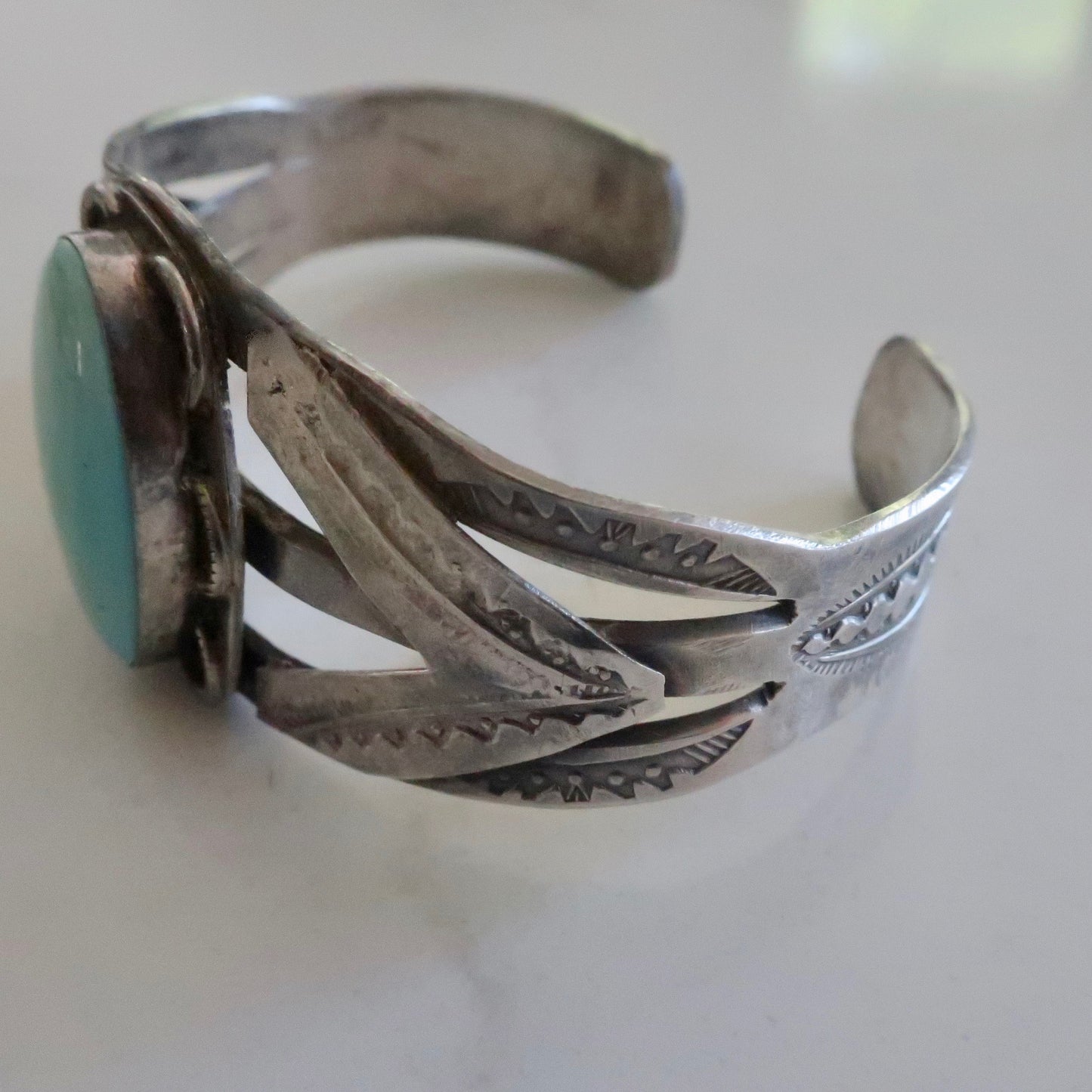 Vintage Native American Turquoise Cuff