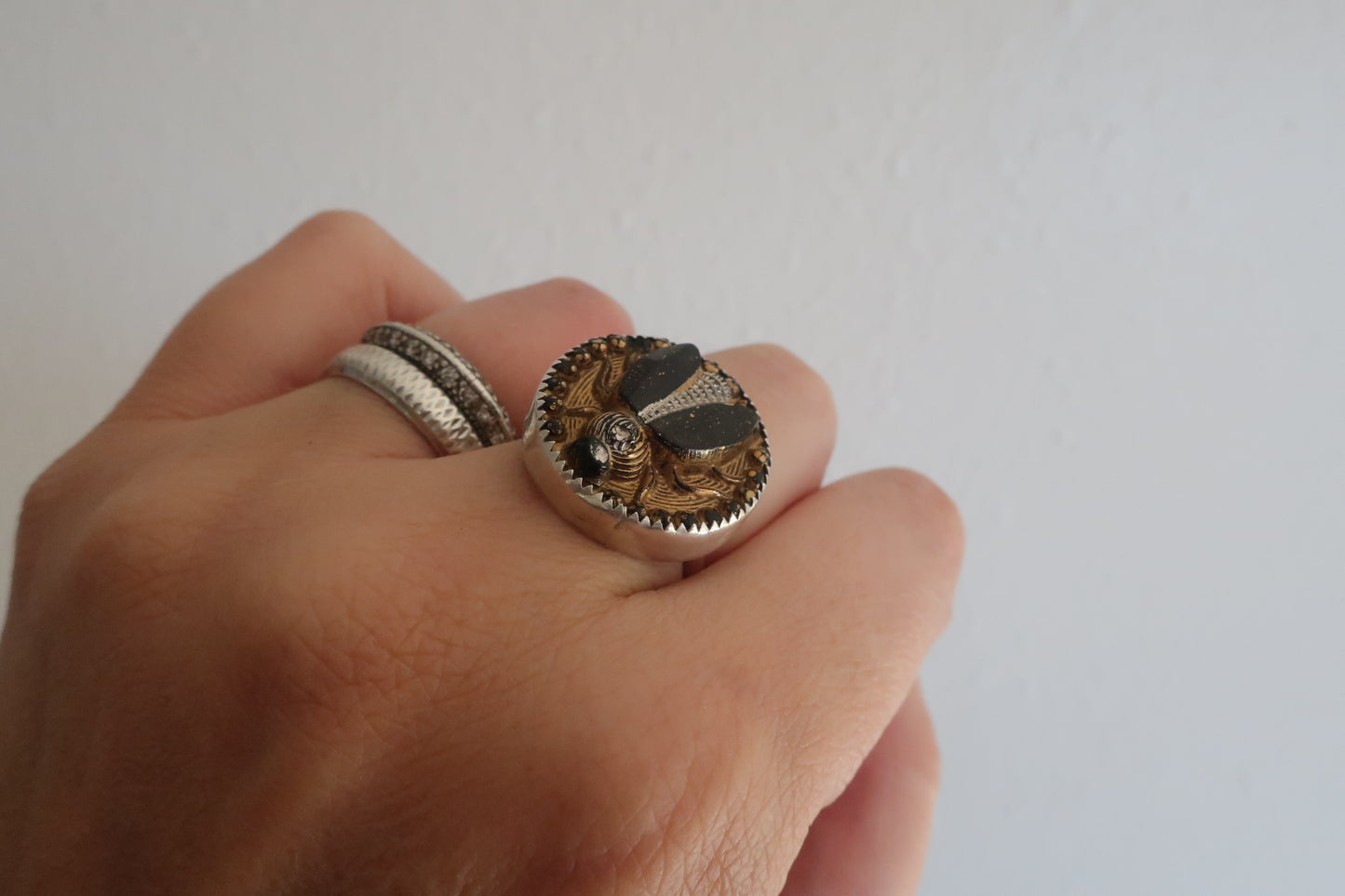 Fly Button Ring