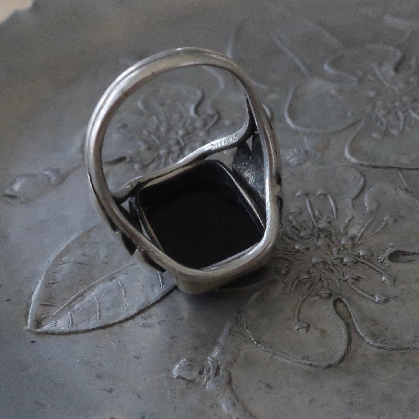 Art Nouveau Intaglio Ring