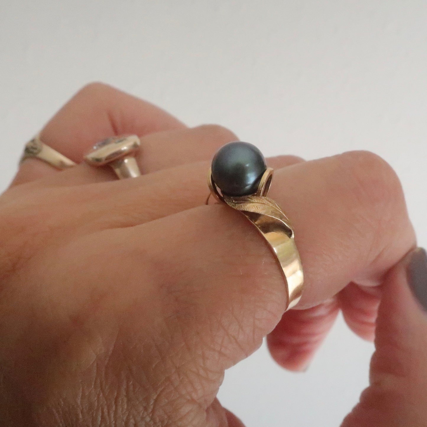 Vintage 14kt Gold And Black Pearl Ring