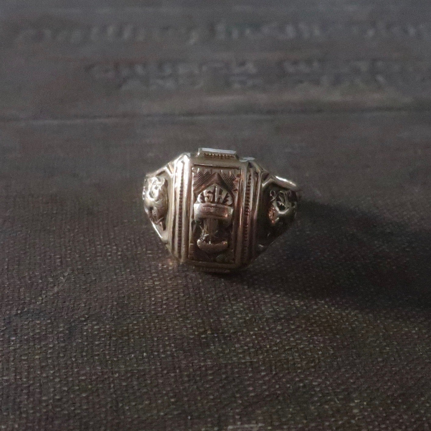 Vintage Class Ring With Tigers