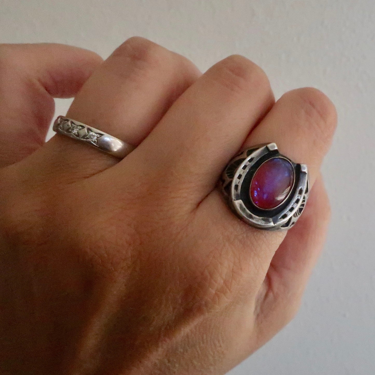 Vintage Native American Horse Shoe Ring With Dragons Breath