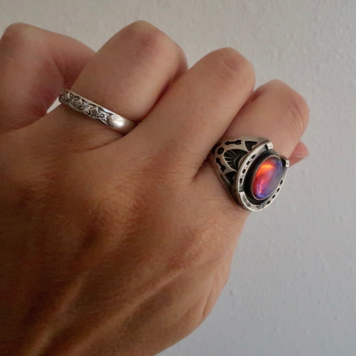 Vintage Native American Horse Shoe Ring With Dragons Breath